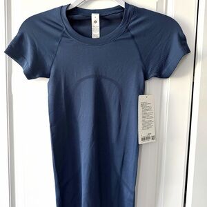Lululemon Swiftly Tech Short Sleeve 2.0 Slate Blue Size 0 NWT